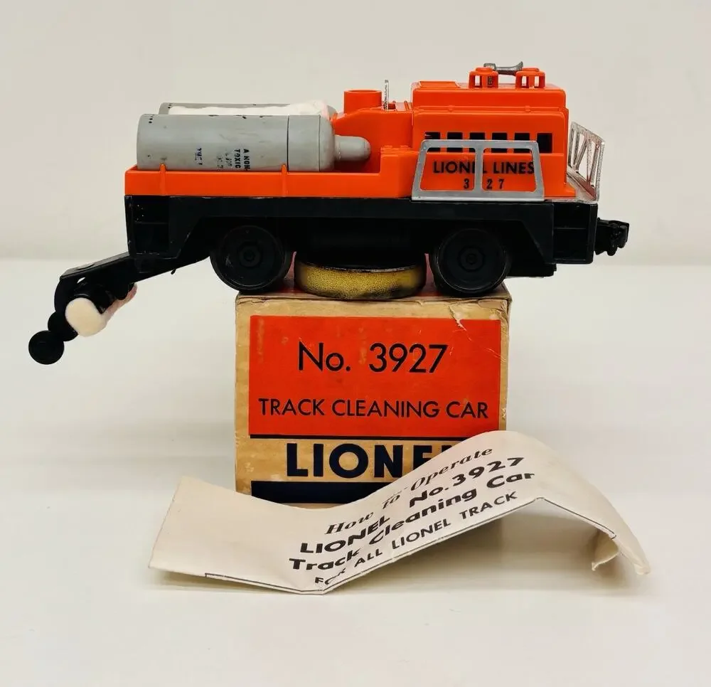 Lionel Postwar Track Cleaning Car 3927 w/ Bottles Instructions Original Box